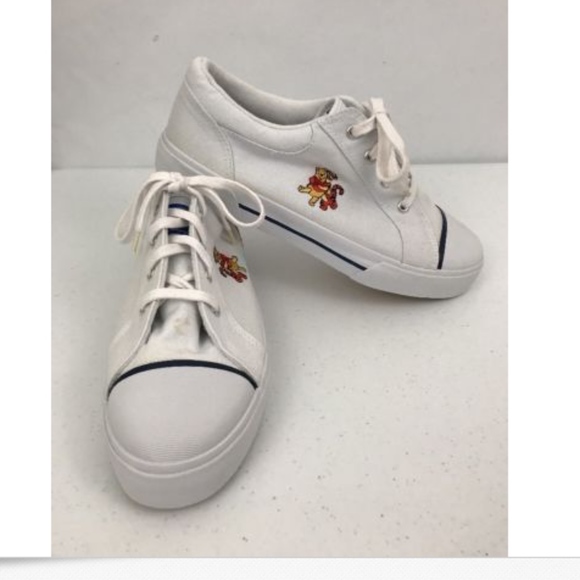 winnie the pooh shoes womens